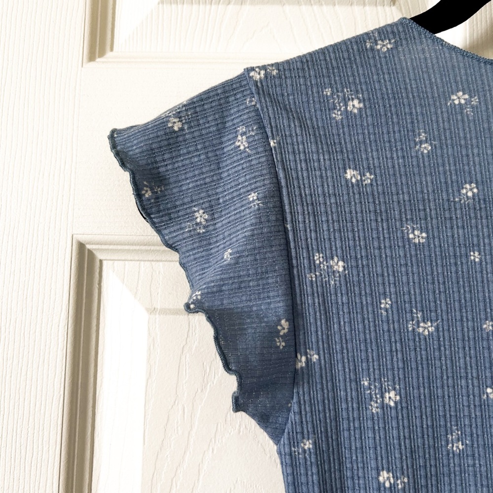 EUC Floral Crop Top - Picture 4 of 4